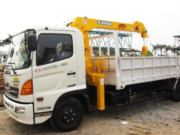 Xe tải Hino FC9JLSW gắn cẩu SCS334